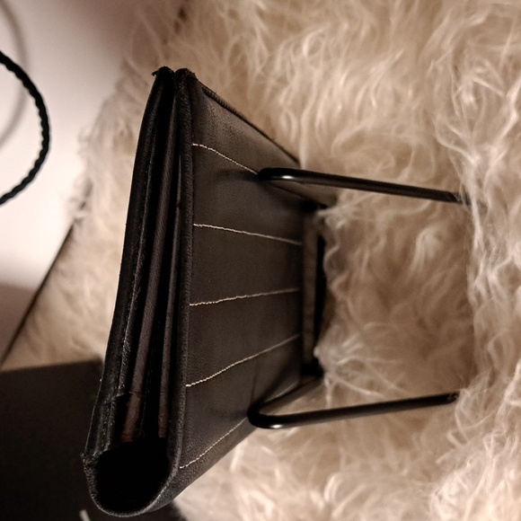 Chanel Mademoiselle Wallet in Good Condition - Picture 9 of 17